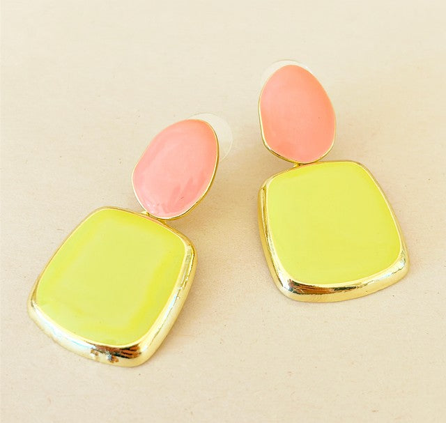 Preppy style pierced designed designer style earrings.