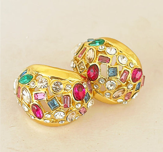 Everyday - Beautiful half dome shaped pierced style earrings