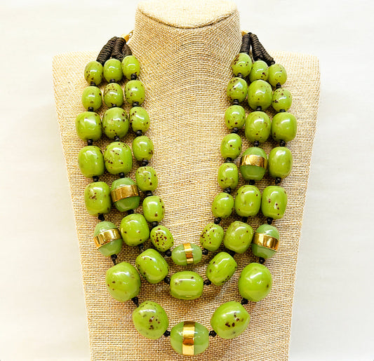 Stunning large chunky vintage statement necklace