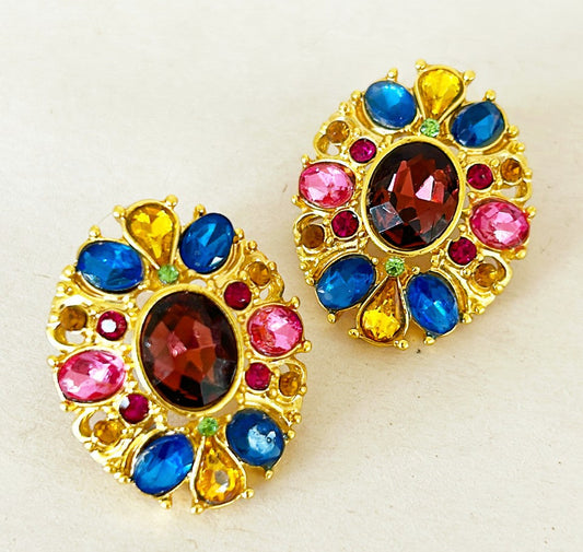 Everyday - Beautiful oval shaped pierced earrings