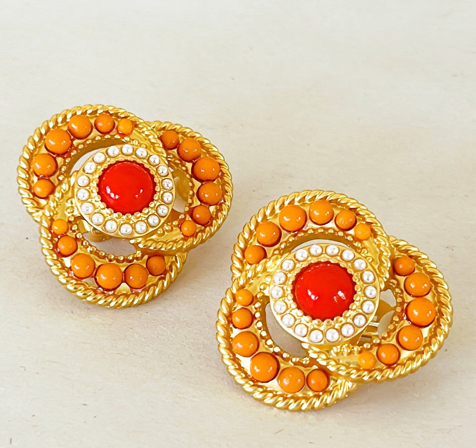 Fabulous designer style clip on statement earrings.