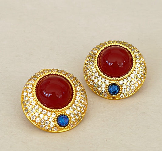 Classic round style pierced earrings