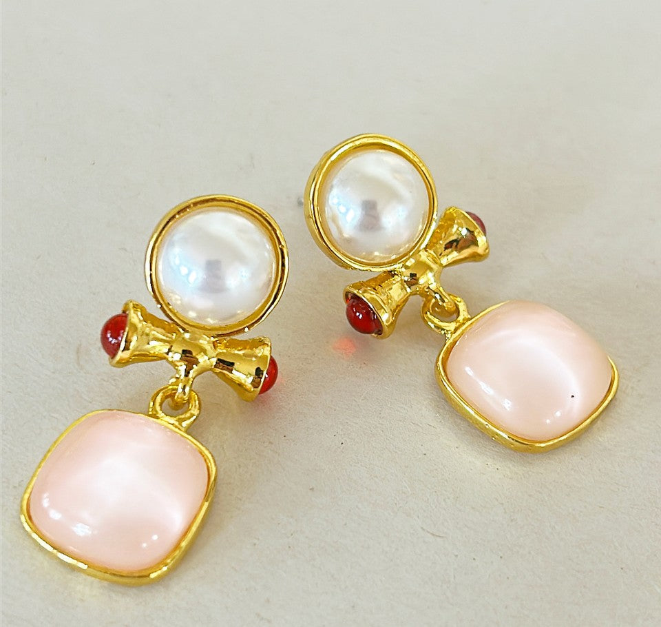 Everyday - Beautiful faux pearl pierced earrings.